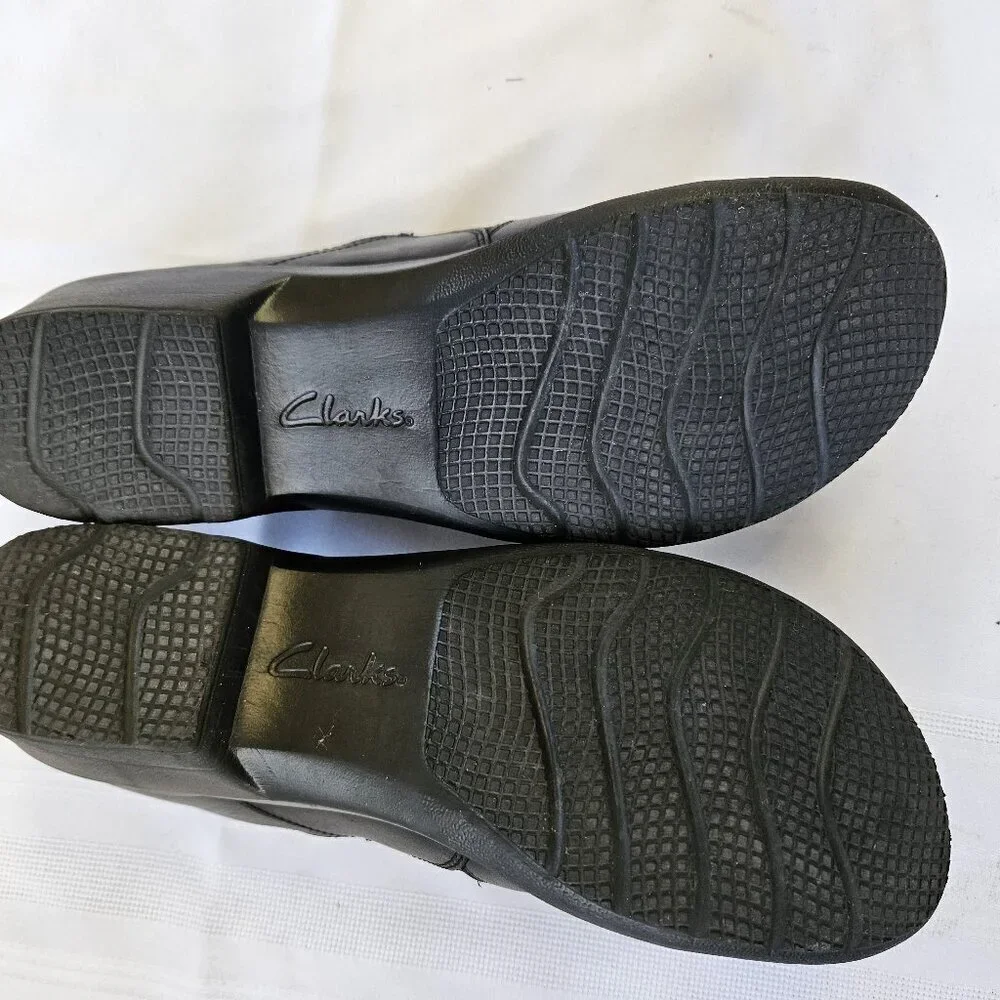 Clarks collection black
